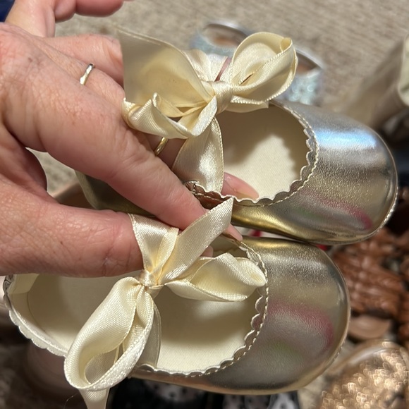 Lot bundles baby girl shoes size 3 robeez stride rite old navy wonder nation 💕 - Picture 7 of 9